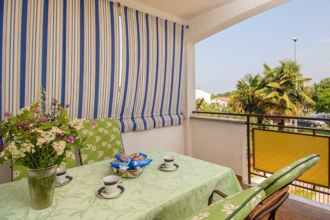 Apartments Nives Porec Exterior photo